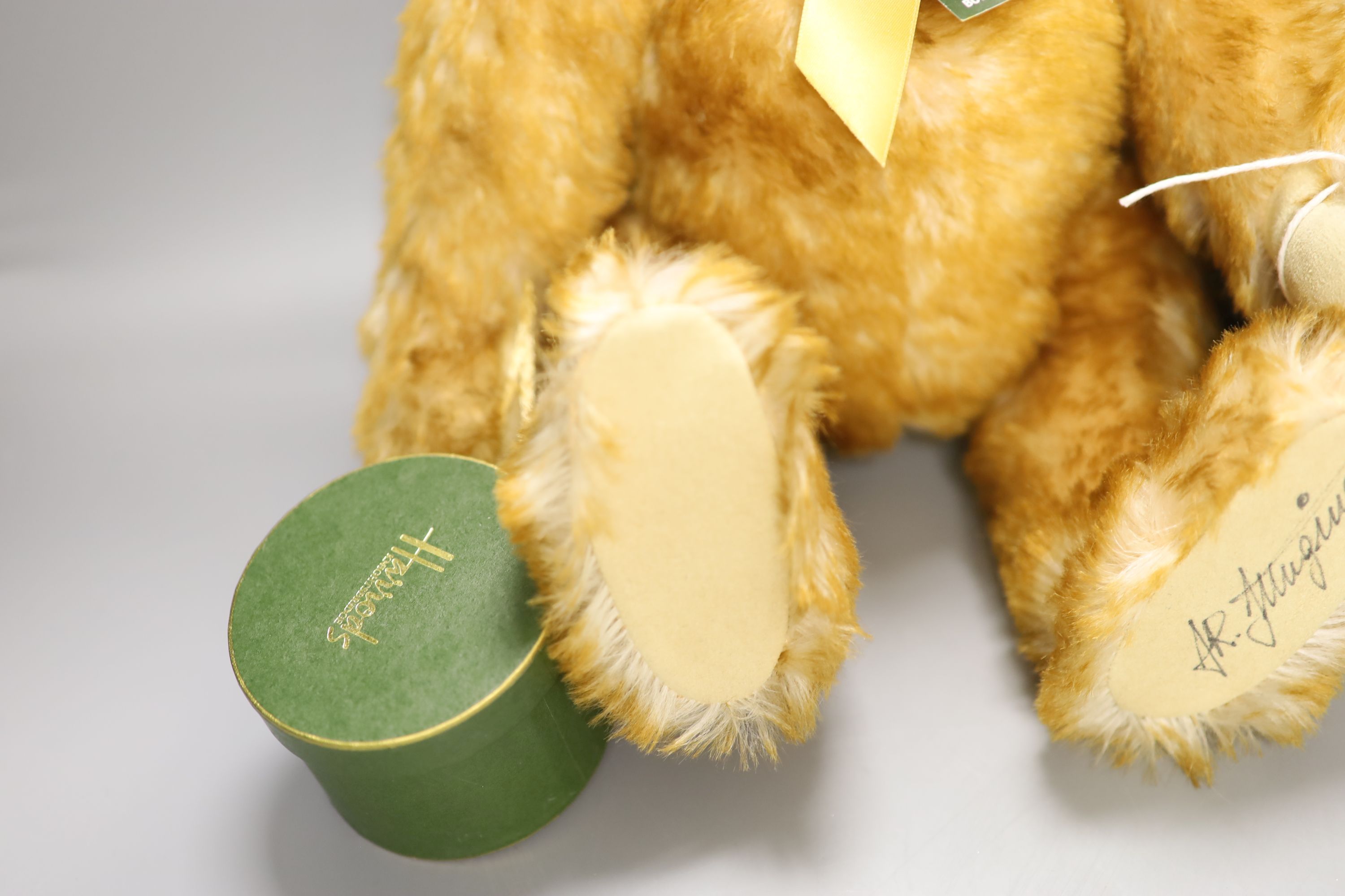 Steiff 'Opera' bear, box and certificate and Harrods Steiff musical, box and certificate (2)